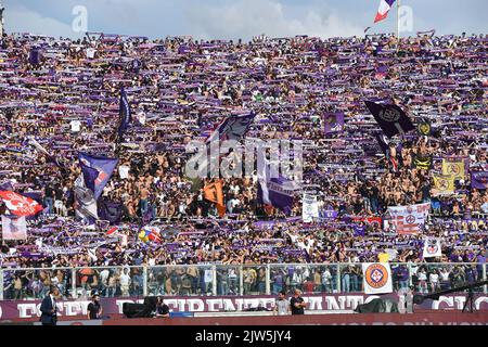 Stade Artemio Franchi, Florence, Italie. 3rd septembre 2022. Serie Un championnat de football, Fiorentina versus Juventus ; Fiorentina fans crédit: Action plus Sports/Alamy Live News Banque D'Images