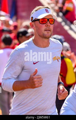 Los Angeles, Californie. 3rd septembre 2022. USC Trojans entraîneur chef Lincoln Riley avant le jeu de football NCAA entre les USC Trojans et les Rice Owls au Coliseum à Los Angeles, Californie.obligatoire crédit photo: Louis Lopez/Cal Sport Media/Alay Live News Banque D'Images