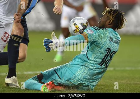 Harrison, New Jersey, États-Unis. 3rd septembre 2022. ANDRE BLAKE, gardien de but de l'Union de Philadelphie (18) fait une économie à Red Bull Arena à Harrison New Jersey Philadelphie défaites New York 2 à 0 (Credit image: © Brooks Von Arx/ZUMA Press Wire) Banque D'Images