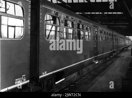 Illustration du train diesel-électrique n° 187 (de 5, série 181-197, anciennement série 51-68) du N.S. Dans les Dieselloods à Utrecht.n.b. Le 187 a été composé en 1966 à partir d'un certain nombre de dommages de divers ensembles de train. Banque D'Images