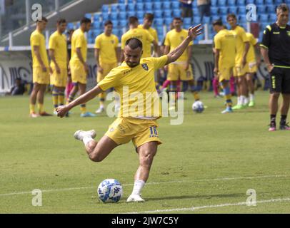 Frosinone, Italie, 04 ensemble 2022, tourné par Luca Garritano pendant l'échauffement avant le match de football entre Frosinone et Côme, crédit: Francesco Paris/Alamy Live News Banque D'Images