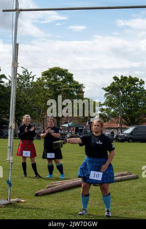 Weight Over the Bar, Highland Games, North Berwick Banque D'Images