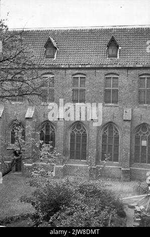 Vue sur une partie de l'aile sud de l'ancien monastère St. Catharijn (Lange Nieuwstraat 38) à Utrecht, depuis la cour. Banque D'Images