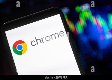 Sur cette photo, un logo Google Chrome apparaît sur un smartphone. (Photo de Mateusz Slodkowski / SOPA Images / Sipa USA) Banque D'Images