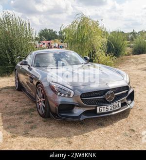 Old Buckenham, Norfolk, Royaume-Uni – 03 septembre 2022. Vue avant d'une voiture de sport Mercedes-Benz AMG GTS 510 exposée Banque D'Images