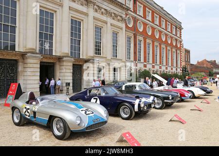 Ferrari 75th anniversaire. Cours of Elegance 2022, Hampton court Palace, Londres, Royaume-Uni, Europe Banque D'Images