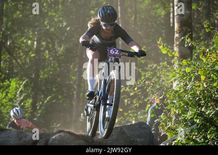 Val Di Sole, Italie. 04th septembre 2022. Daolasa, Val di Sole, Italie, 04 septembre 2022, (62) Naika Racheter (SUI) pendant la coupe du monde de VTT UCI - femmes de moins de 23 ans - course olympique de cross-country - MTB - Mountain Bike crédit: Live Media Publishing Group/Alay Live News Banque D'Images