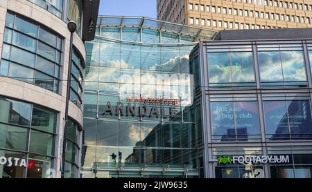 Centre commercial Manchester Arndale - MANCHESTER, Royaume-Uni - 15 AOÛT 2022 Banque D'Images