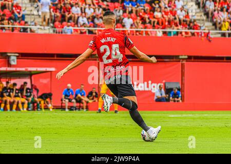 MAJORQUE, ESPAGNE - SEPTEMBRE 3 : Martin Valjent du RCD Mallorca entre le RCD Mallorca et Gérone CF de la Liga Santander sur 3 septembre 2022 à visiter le stade de Majorque son Moix à Majorque, Espagne. (Photo de Samuel Carreño/ PX Images) Banque D'Images