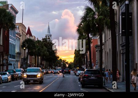 Sunset King Street Downtown Charleston, Caroline du Sud Banque D'Images