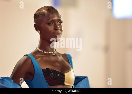 Venise, Italie. 04th septembre 2022. VENISE, ITALIE - 04 SEPTEMBRE : Jodie Turner-Smith assiste au tapis rouge de la Baleine au Festival international du film de Venise 79th sur 04 septembre 2022 à Venise, Italie. Credit: dpa/Alay Live News Banque D'Images