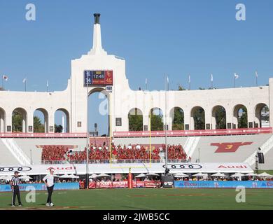 03 septembre 2022 USC Trojans entraîneur chef Lincoln Riley pendant le match de football NCAA entre les Rice Owls et les USC Trojans au Los Angeles Coliseum, Californie. Crédit photo obligatoire : Charles Baus/CSM Banque D'Images