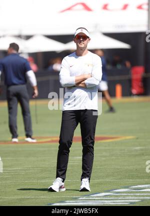 03 septembre 2022 USC Trojans entraîneur chef Lincoln Riley pendant le match de football NCAA entre les Rice Owls et les USC Trojans au Los Angeles Coliseum, Californie. Crédit photo obligatoire : Charles Baus/CSM Banque D'Images