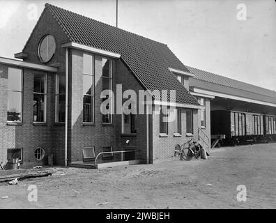 Vue du bureau de fret au hangar de marchandises par N.S. / Van Gend & Loos sur le Mineurslaan à Utrecht. Banque D'Images