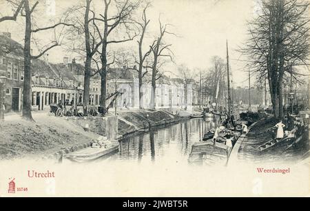 Vue sur le Stadsbuitengracht à Utrecht avec les façades des maisons du Weerdsingel O.Z. Banque D'Images