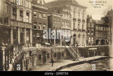 Vue sur les façades de quelques maisons de l'Oudegracht Weerdzijde à Utrecht. Banque D'Images