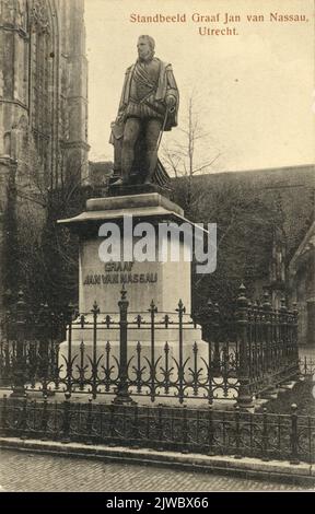 Vue sur la statue de Jan van Nassau (Domplein) à Utrecht. Banque D'Images