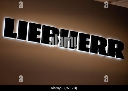 Berlin, Allemagne. 04th septembre 2022. Logo de Liebherr au salon IFA Electronics. Credit: Fabian Sommer/dpa/Alay Live News Banque D'Images