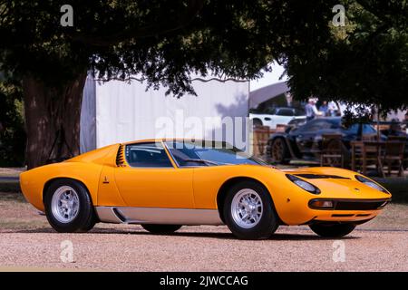 1971 Lamborghini Miura SV au Hampton court Concours 2022 au Hampton court Palace Londres Banque D'Images