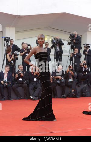 Célébrités modèles assister à l'ouverture du Festival du film de Venise 79th 2022. 31 août Venise. FAMA © Fausto Marci Banque D'Images