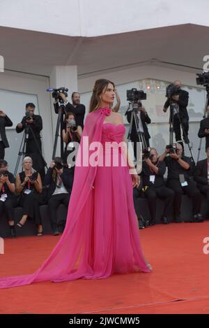 Célébrités modèles assister à l'ouverture du Festival du film de Venise 79th 2022. 31 août Venise. FAMA © Fausto Marci Banque D'Images