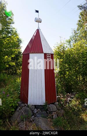 Ratan, Norrland Suède - 29 juillet 2022 : petite réplique du célèbre bâtiment de l'église sur l'île dans la communauté Banque D'Images