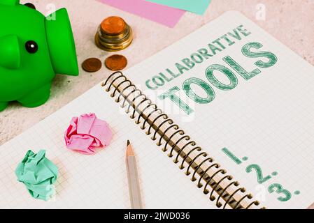 Inspiration montrant Sign Collaborative ToolsPrivate social Network pour se connecter par e-mail en ligne. Concept d'entreprise réseau social privé à connecter Banque D'Images