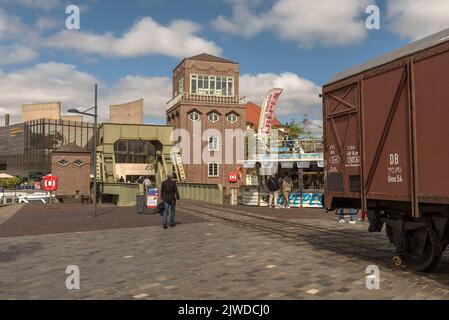 Habitants du quartier maritime Hafenwelten, Bremerhaven, Allemagne Banque D'Images