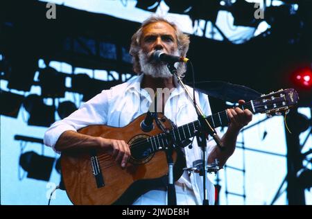 Georges Moustaki, Französischer Chanson Sänger, Liedermacher, Komponist und Lyriker, Auftritt en Allemagne, 1981. Georges Moustaki, chanteur, auteur-compositeur, compositeur et parolier français, spectacle, Allemagne, 1981. Banque D'Images