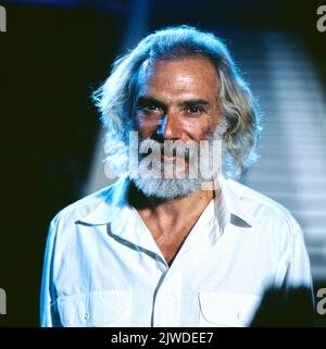 Georges Moustaki, Französischer Chanson Sänger, Liedermacher, Komponist und Lyriker, Portrait, Allemagne, 1981. Georges Moustaki, chanteur français de chanson, auteur-compositeur, compositeur et parolier, portrait, Allemagne, 1981, Banque D'Images