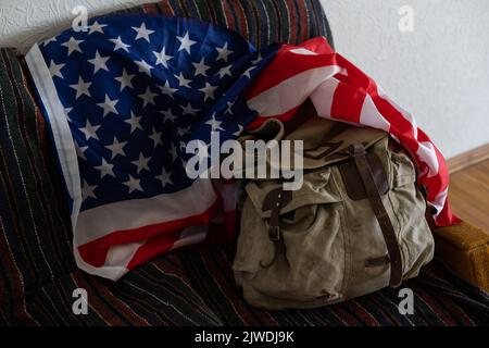 Memorial Day, sac à dos militaire avec drapeau américain. Banque D'Images