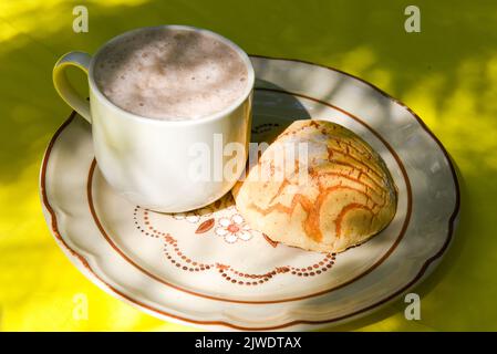 Pain sucré (poêle dulce) et chocolat chaud, Oaxaca, Mexique Banque D'Images