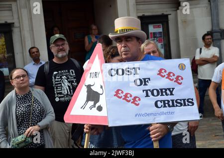 Londres, Royaume-Uni, 5 septembre 2022. La sélection de Liz Truss comme premier ministre pour suivre Boris Johnson annoncé à la reine Elizabeth II Credit: JOHNNY ARMSTEAD/Alamy Live News Banque D'Images