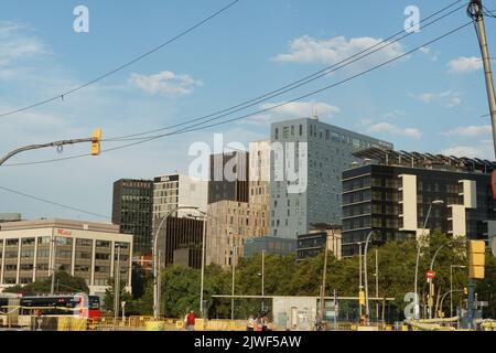 Nouveau quartier technologique de Barcelone, Catalogne, Espagne près de la Plaça des Glòries Catalanes avec des bâtiments modernes. Banque D'Images