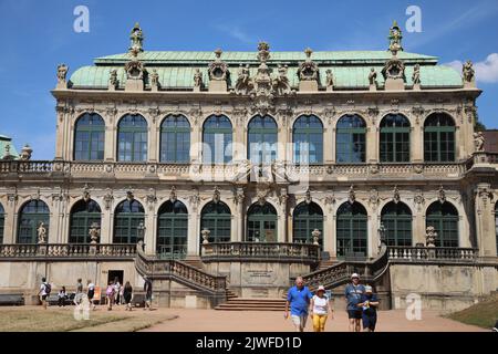 Dresde est la 12th ville la plus peuplée d'Allemagne, la quatrième plus grande par région (après Berlin, Hambourg et Cologne), et la troisième ville la plus peuplée ... Banque D'Images