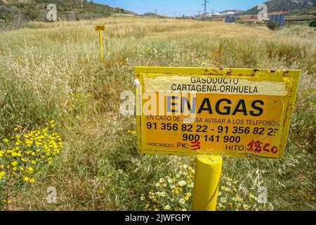 Cartagena, Espagne. Gazoduc Cartagena-Orihuela dans la vallée d'Escombreras. ABEL F. ROS/stock d'Alamy Banque D'Images