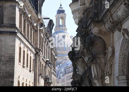 Dresde est la 12th ville la plus peuplée d'Allemagne, la quatrième plus grande par région (après Berlin, Hambourg et Cologne), et la troisième ville la plus peuplée ... Banque D'Images