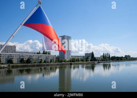 Lac Allier vu depuis le pont de l'Europe, Vichy, Allier, région DE L'AURA, centre de la France Banque D'Images