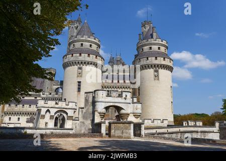 Pierrefonds est un château situé sur la commune de Pierrefonds dans le département de l'Oise dans la région Picardie, France. Banque D'Images