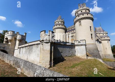 Pierrefonds est un château situé sur la commune de Pierrefonds dans le département de l'Oise dans la région Picardie, France. Banque D'Images