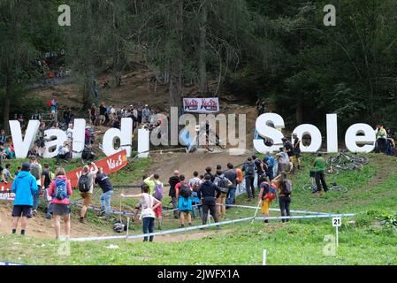 Daolasa, Val di Sole, Italie, 03 septembre 2022, Ambiance pendant la coupe du monde UCI Mountain Bike - Val di Sole 2022 - Elite hommes et femmes course de descente - MTB - Mountain Bike Banque D'Images