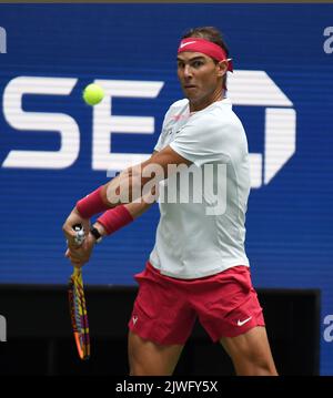 New York, GBR. 05th septembre 2022. New York Flushing Meadows US Open Day 8 05/09/2022 RAFA NADAL (ESP) quatrième tour Match Credit: Roger Parker/Alay Live News Banque D'Images