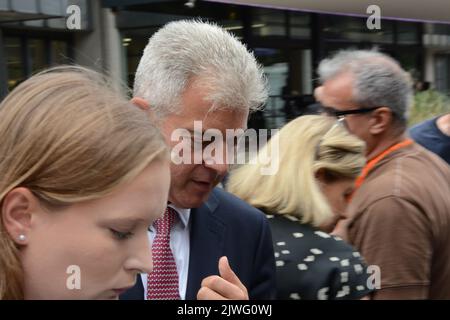 La course à la direction des Tory arrive à un chef et les députés et les membres du parti se réunissent au QEII Centre à Westminster le 5th septembre 2022 pour entendre le résultat. Banque D'Images