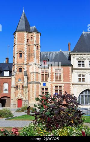 Façade du bâtiment des Logis du Roy (1520-1525) à Amiens (somme), en France, où le roi Louis XIII a séjourné pendant le siège d'Arras en 1640 Banque D'Images