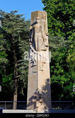 Monument à la Seconde Guerre mondiale général franco-français Philippe Leclerc de Hauteclocque (1902-1947) à Amiens (somme), France Banque D'Images