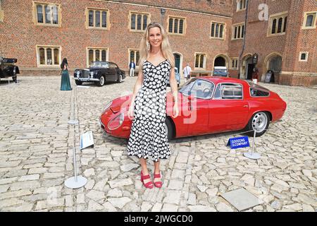 Jour des propriétaires arrivées au Concourse of Elegance au Hampton court Palace. Banque D'Images