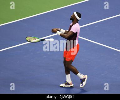 New York, GBR. 05th septembre 2022. New York Flushing Meadows US Open Day 8 05/09/2022 Frances Tiafoe (USA) quatrième tour match Credit: Roger Parker/Alamy Live News Banque D'Images