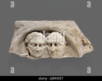 Fragment sarkofagu z przedstawieniem pary małżeńskiej. Warsztat rzymski, atelier Banque D'Images