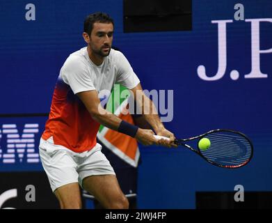 New York, GBR. 05th septembre 2022. New York Flushing Meadows US Open Day 8 05/09/2022 Carlos Alcaraz (ESP) quatrième tour Match Credit: Roger Parker/Alay Live News Banque D'Images