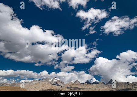 Photographie grand angle dans le parc national Gran Paradiso (Italie) Banque D'Images